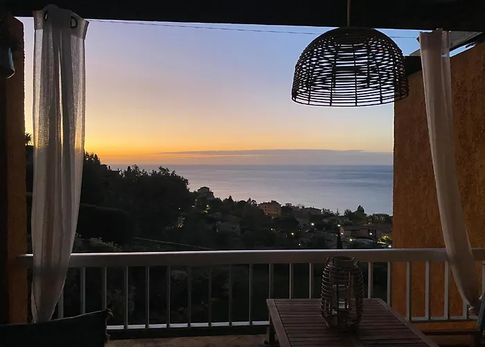 Vue Mer Et Jardin